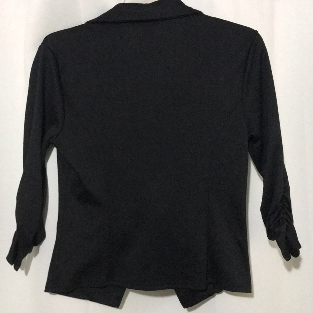 Blazer - Picture 3 of 3